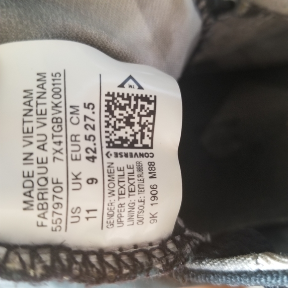 SOLD! Converse || Womens black sneakers - Picture 6 of 7